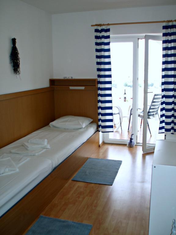 Apartments Tatjana Pag Luaran gambar